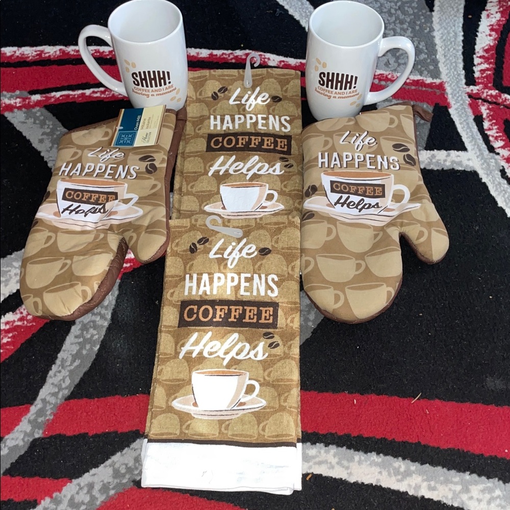 Coffee-Themed Kitchen Set with Mugs and Mitts